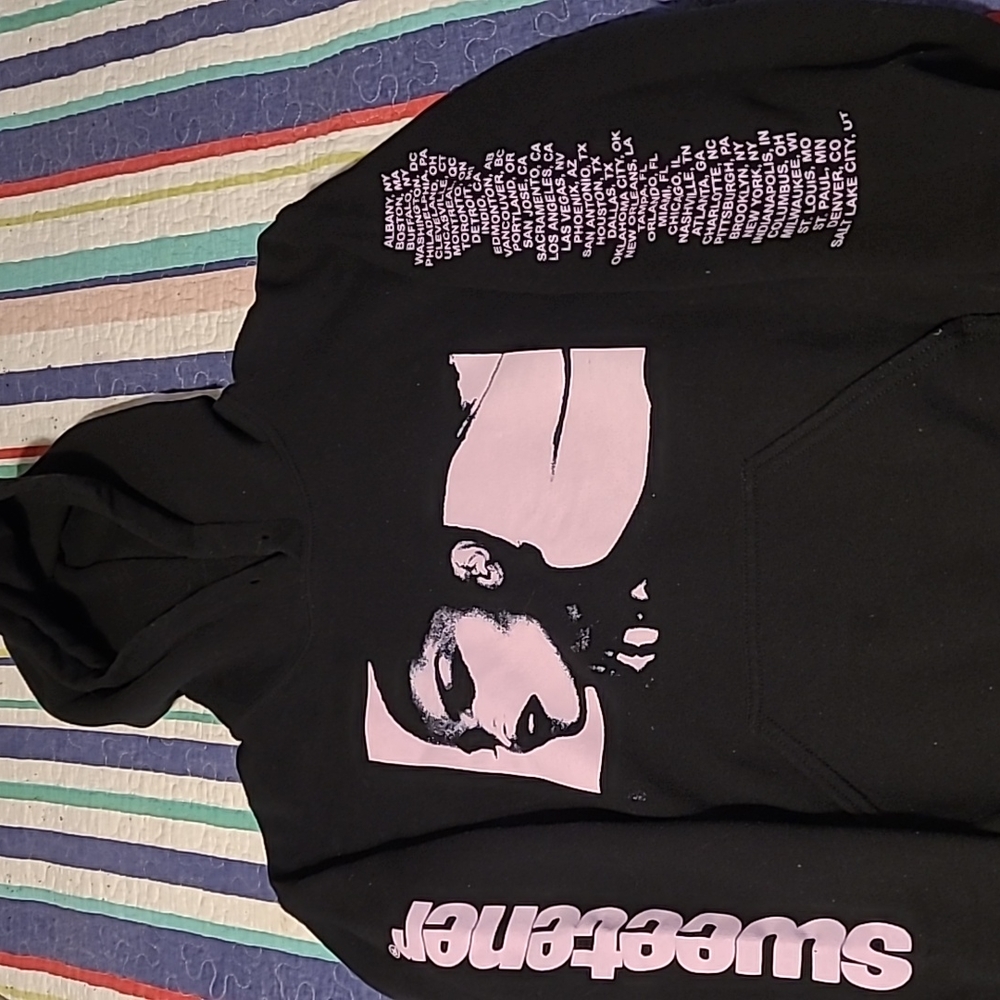 (#17)ARIANA GRANDA HOODIE